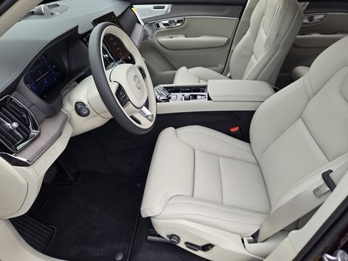 New 2026 Volvo XC90 T8 Ultra w/ Protection Package Premier AWD/4WD image 10