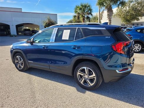 Used 2021 GMC Terrain SLT w/ Infotainment Package II image 10