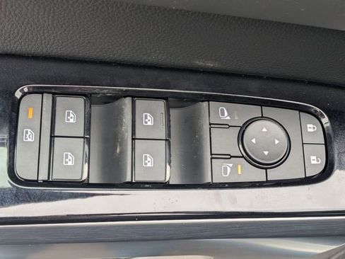 New 2026 Nissan Pathfinder SL image 13