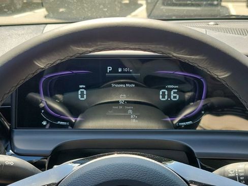 New 2026 Kia Seltos S FWD image 18