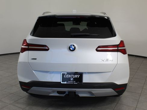 Used 2025 BMW X3 xDrive30i w/ Premium Package image 9