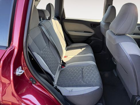 Certified 2025 Subaru Forester AWD/4WD image 18