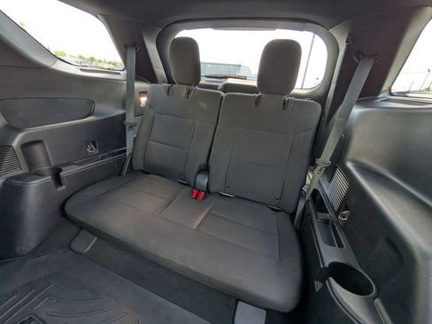 Used 2020 Ford Explorer XLT w/ Comfort Package AWD/4WD image 17