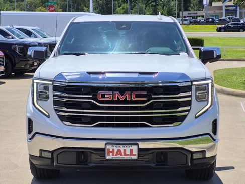 Used 2022 GMC Sierra 1500 SLT AWD/4WD image 2