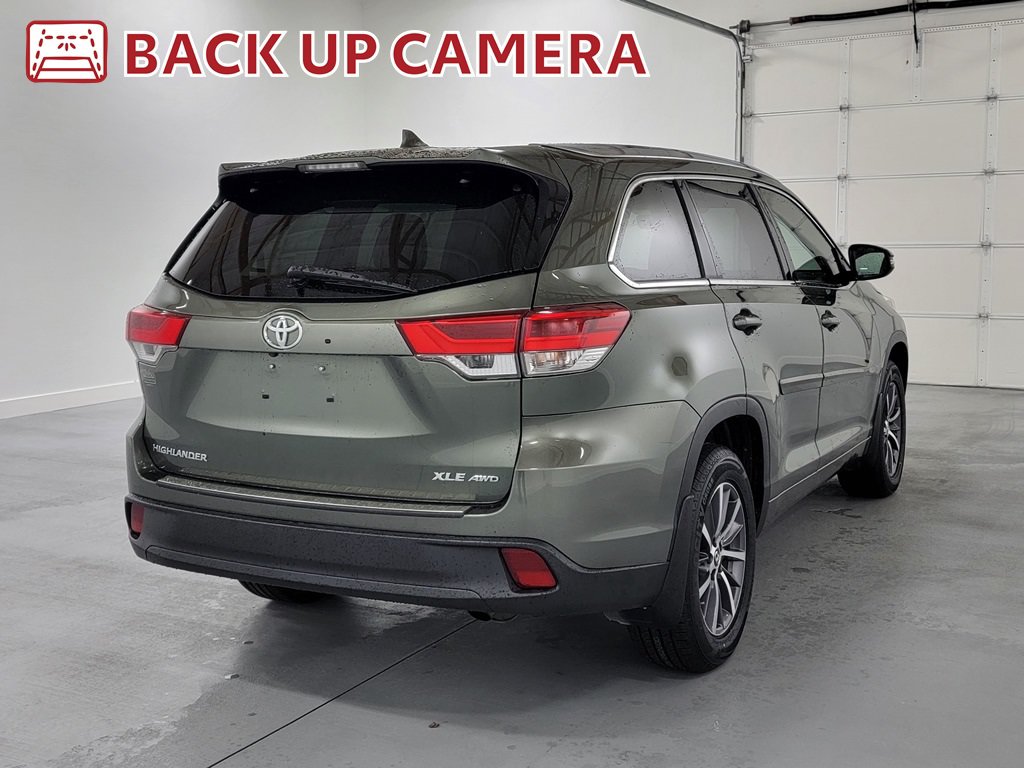 Used 2018 Toyota Highlander XLE AWD/4WD image 8