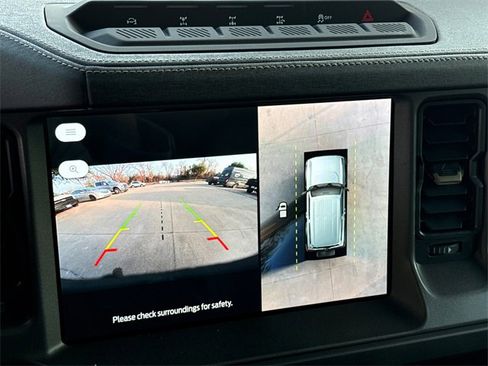 New 2025 Ford Bronco Badlands image 25