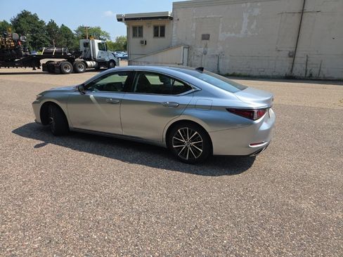 Used 2023 Lexus ES 350 w/ Premium Package FWD image 7