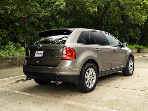 Used 2013 Ford Edge SEL FWD image 9