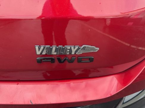 Used 2023 GMC Terrain SLT w/ Elevation Edition image 57