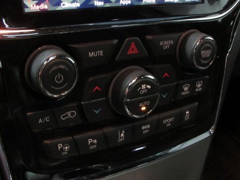 Used 2021 Jeep Grand Cherokee Trailhawk w/ Trailhawk Luxury Group AWD/4WD image 31