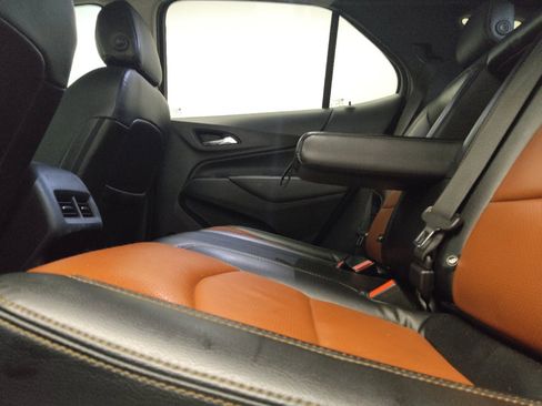 Used 2020 Chevrolet Equinox LT FWD image 18