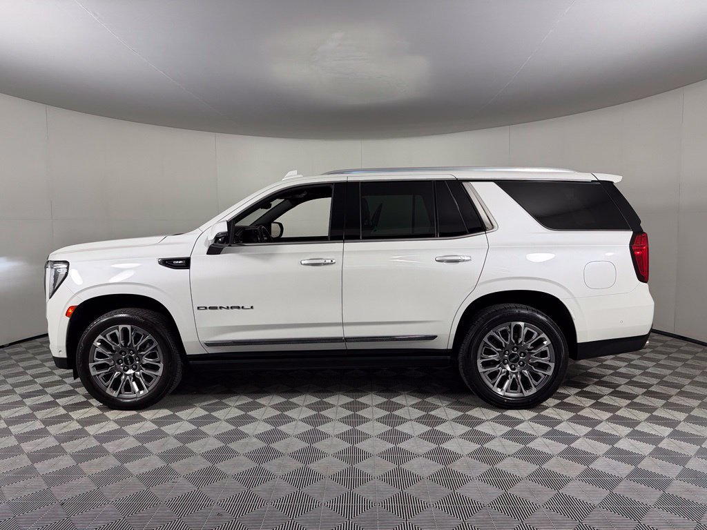 Used 2023 GMC Yukon Denali Ultimate AWD/4WD image 10
