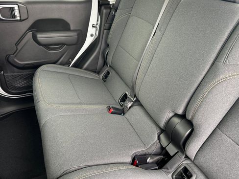 New 2026 Jeep Gladiator Sport image 9