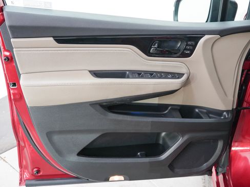 Used 2023 Honda Odyssey Touring image 21