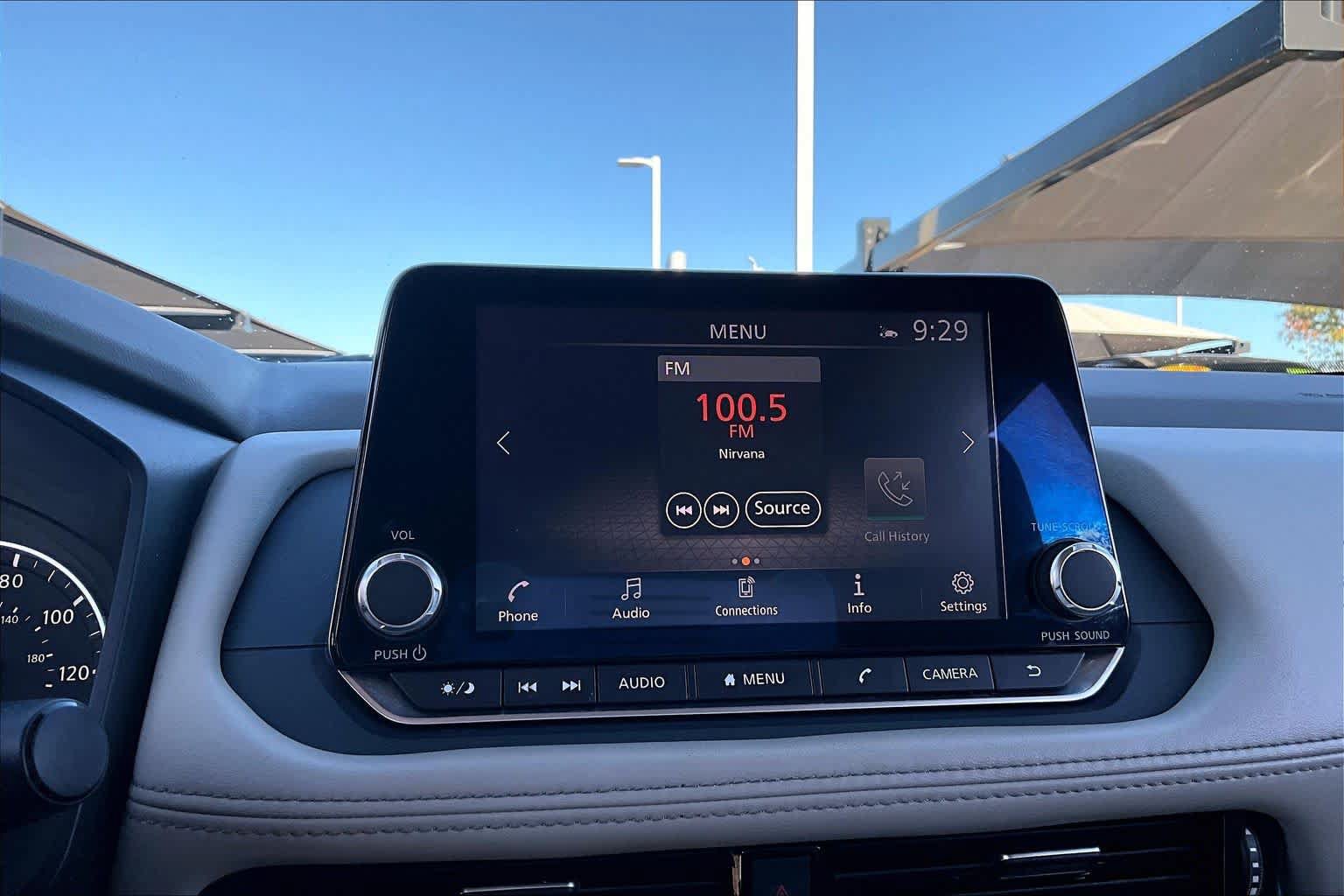 Used 2021 Nissan Rogue SL FWD image 29