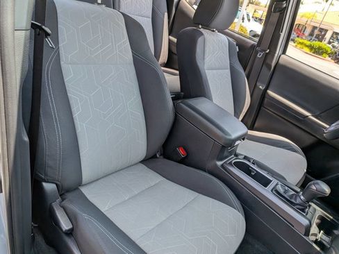 Used 2020 Toyota Tacoma TRD Sport w/ Technology Package RWD image 19