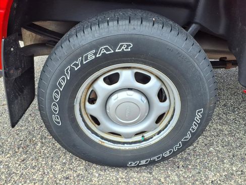 Used 2018 Ford F150 XL w/ Equipment Group 101A Mid AWD/4WD image 10