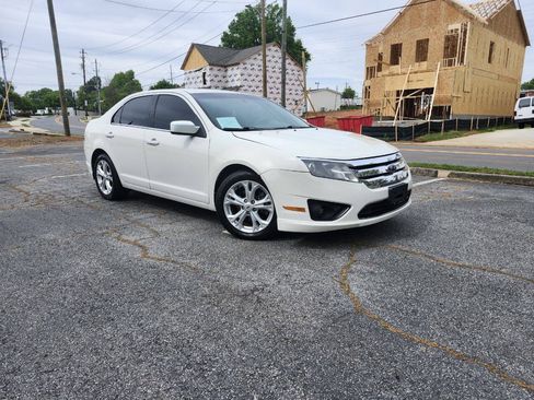 Used 2012 Ford Fusion SE FWD image 1