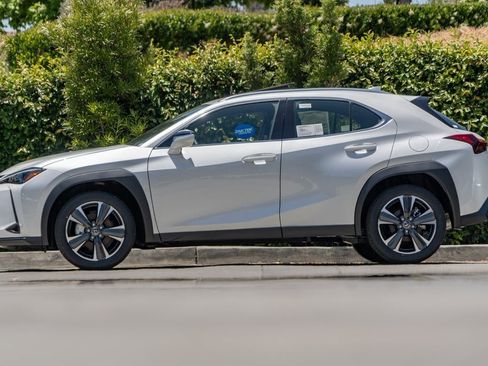 New 2026 Lexus UX 300h FWD image 6