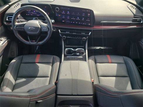 Used 2024 Chevrolet Traverse RS image 18