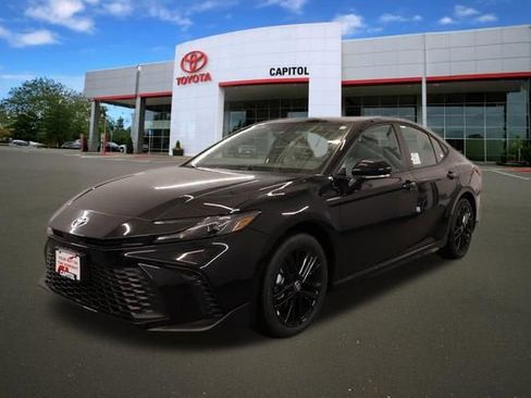 New 2026 Toyota Camry SE image 5