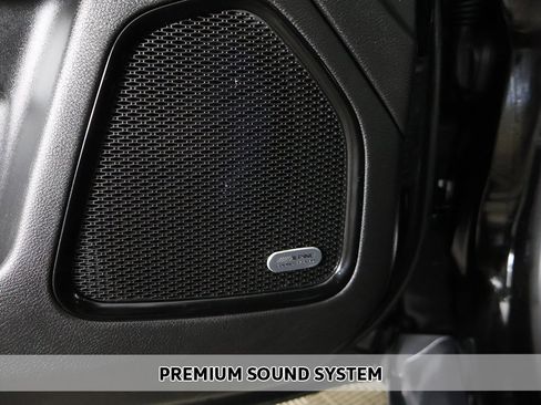 Used 2022 Jeep Compass Limited w/ Sun and Sound Group image 3