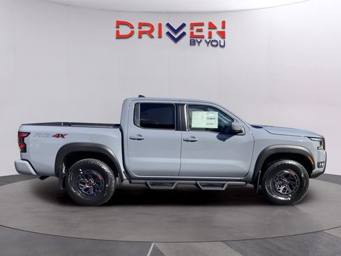 New 2026 Nissan Frontier PRO-4X w/ Pro-4x Convenience Package image 6