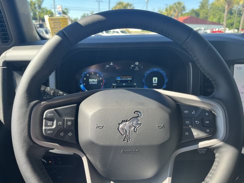 New 2026 Ford Bronco Badlands w/ Sasquatch Package AWD/4WD image 14