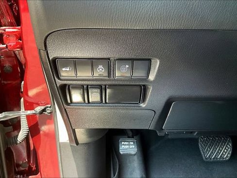 Used 2024 Nissan Armada Platinum w/ Captain's Chairs Package AWD/4WD image 15