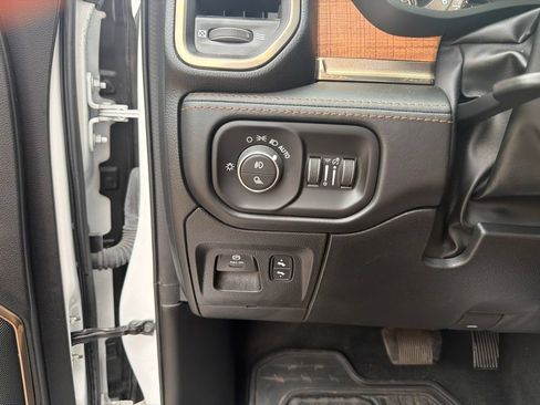 Used 2022 RAM 1500 Limited AWD/4WD image 13