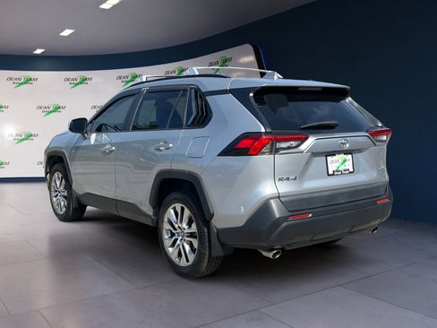 Used 2020 Toyota RAV4 XLE Premium FWD image 6