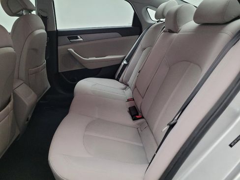 Used 2015 Hyundai Sonata SE FWD image 18