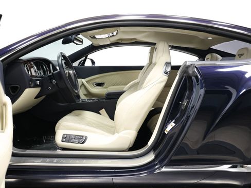 Used 2017 Bentley Continental GT image 14
