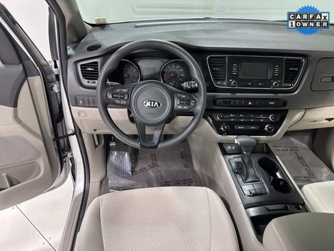 Used 2018 Kia Sedona L image 14