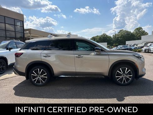Certified 2023 INFINITI QX60 Sensory w/ Cargo Package AWD/4WD image 13