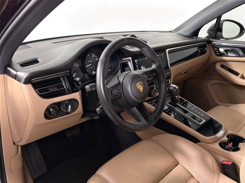 Certified 2023 Porsche Macan Turbo AWD/4WD image 4