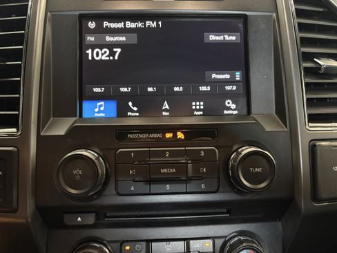Used 2018 Ford F150 XLT w/ Equipment Group 302A Luxury AWD/4WD image 13