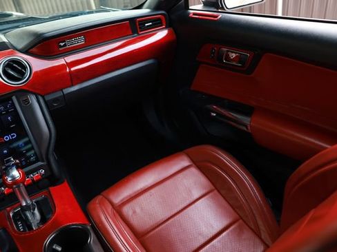Used 2020 Ford Mustang GT RWD image 25