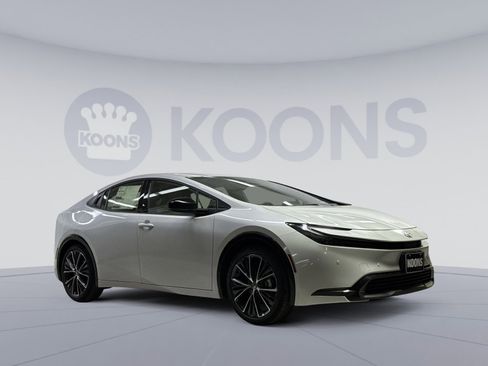 New 2026 Toyota Prius XLE image 10