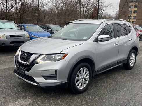Used 2020 Nissan Rogue SV image 19