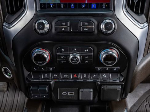 Used 2021 GMC Sierra 2500 SLT w/ Texas SLT Premium Package image 26