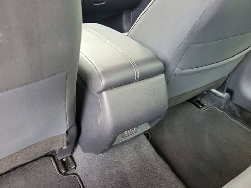 Used 2025 Nissan Altima 2.5 SV FWD image 10