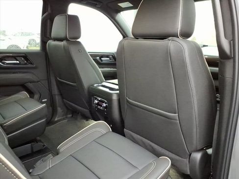 New 2026 GMC Yukon XL Elevation image 23