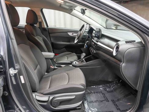 Used 2024 Kia Forte LXS w/ LXS Technology Package FWD image 22