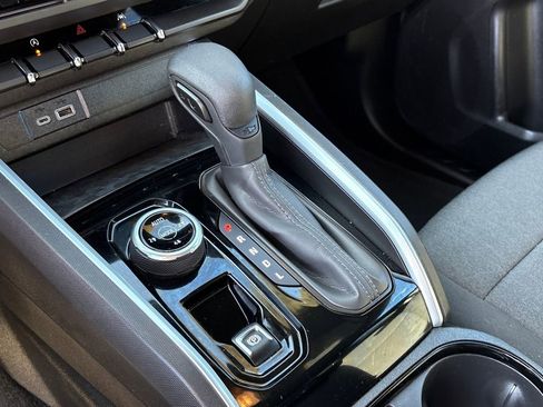 Used 2023 Chevrolet Colorado Trail Boss w/ Technology Package image 26