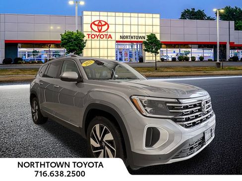 Used 2025 Volkswagen Atlas SEL image 42