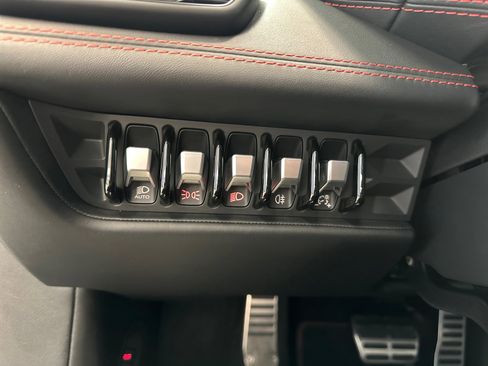 Used 2021 Lamborghini Huracan EVO image 23