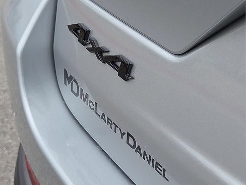 New 2026 Jeep Grand Cherokee Altitude image 8