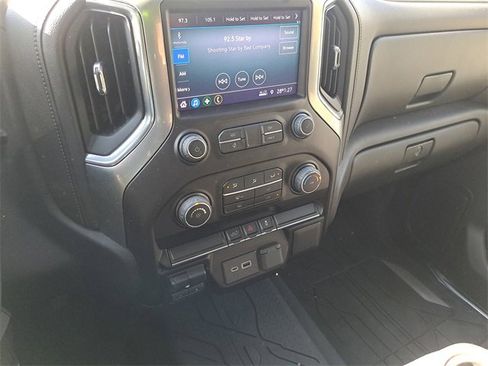 Used 2023 Chevrolet Silverado 2500 LT w/ Gooseneck/5TH Wheel Package image 13