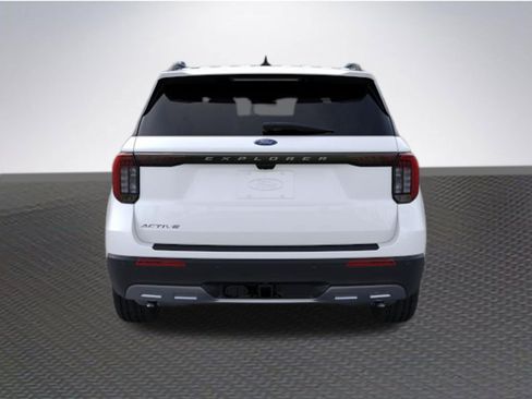 New 2026 Ford Explorer Active w/ Active Comfort Package RWD image 5